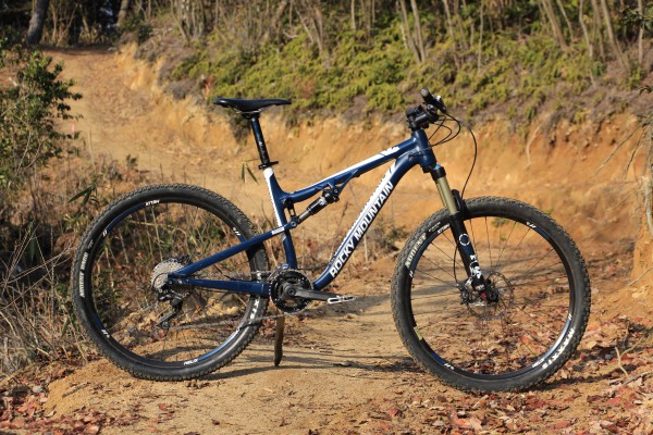 ROCKY MOUNTAIN BICYCLES THUNDERBOLT