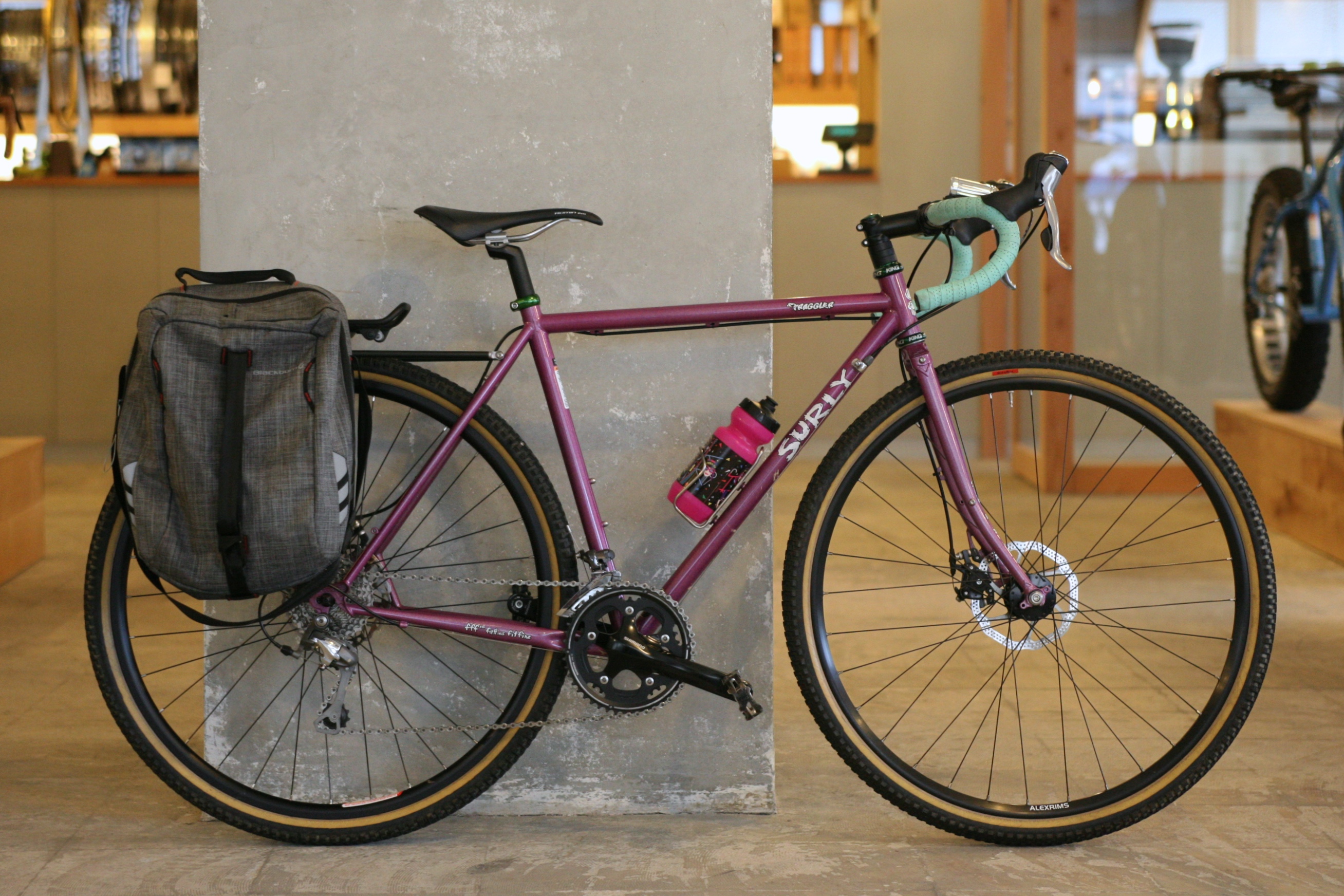 私のSURLY STRAGGLERのご紹介です。 | 広島の自転車ショップ。ファット ...
