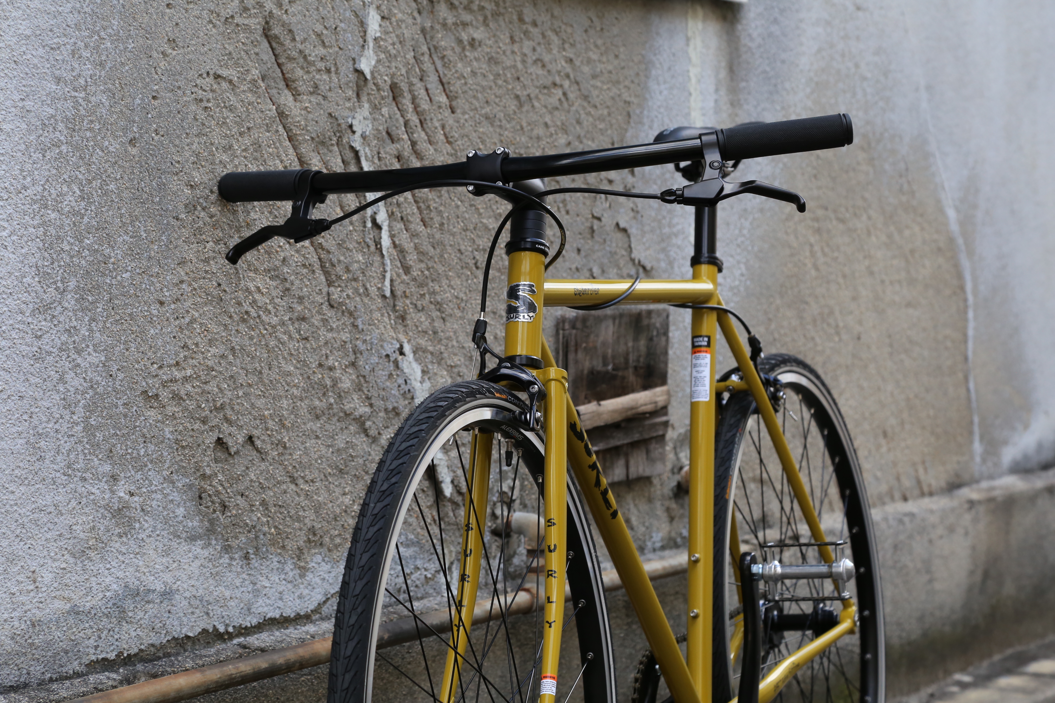 最高にシンプルな自転車、SURLY/サーリー STEAMROLLER スチームローラー | 広島の自転車ショップ。ファットバイク ・シングルスピード・ロングテールバイク・シクロクロス・ハンドメイドフレームなど。 | Grumpy（グランピー）